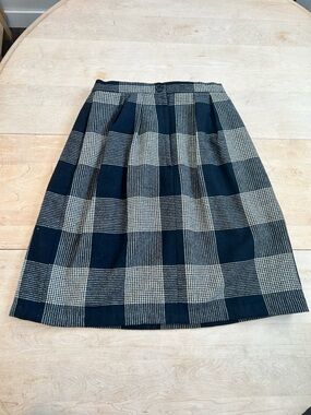 Vintage wool mid length skirt